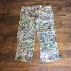 Real Tree GIrl Camo Cargo Capri Pants